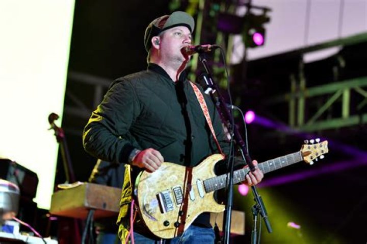 Isaac Brock - Bio, Age, height, Wiki, Facts and Family
