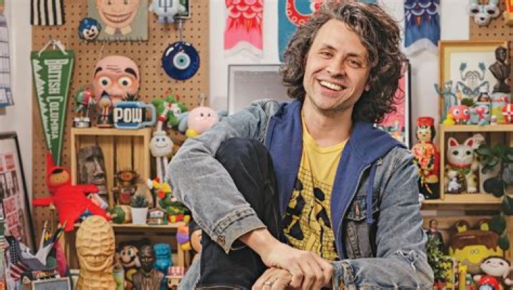 J.J. McCullough (webvideostar) - Wikipedia, Age, Net Worth, Biography , Spotify, TikTok, Facebook, Facts and Family