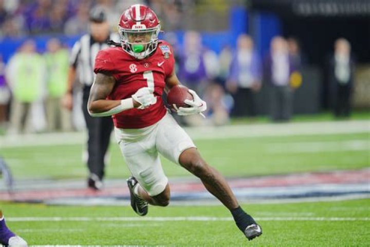 Jahmyr Gibbs: Football Player Detailed Bio, Age, Birthday, & Height Insights and more