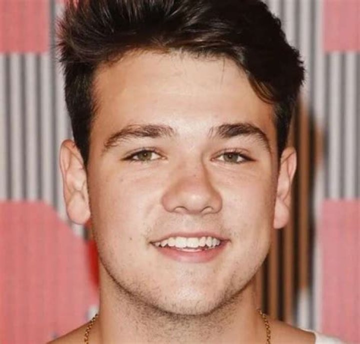 Jake Foushee - Bio, Age, height, weight, Wiki, Facts and Family