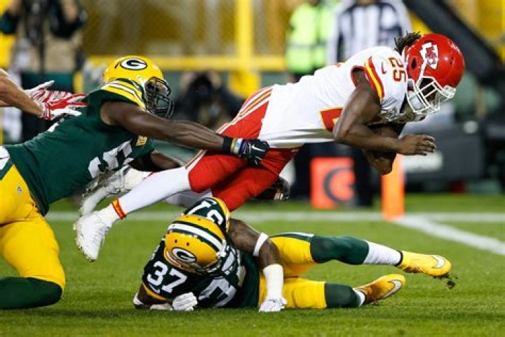 Jamaal Charles - Bio, Age, net worth, height, Wiki, Facts and Family
