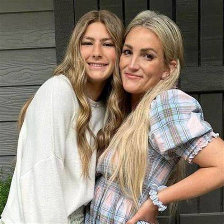 Jamie Lynn Spears - Bio, Age, Wiki, Facts and Family