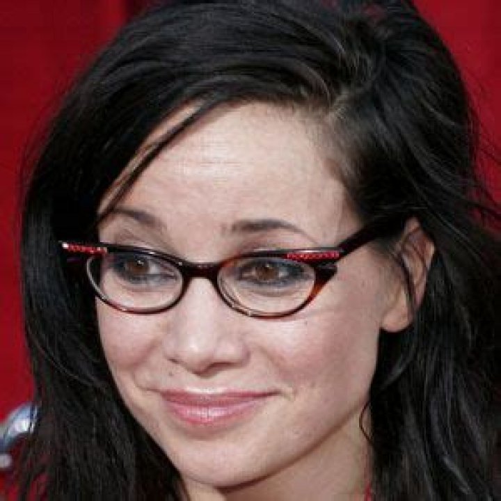 Janeane Garofalo - Bio, Age, Wiki, Facts and Family