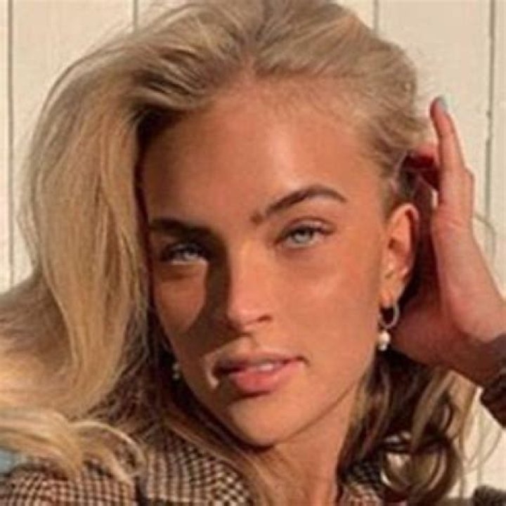 Janet Jones - Bio, Age, Wiki, Facts and Family