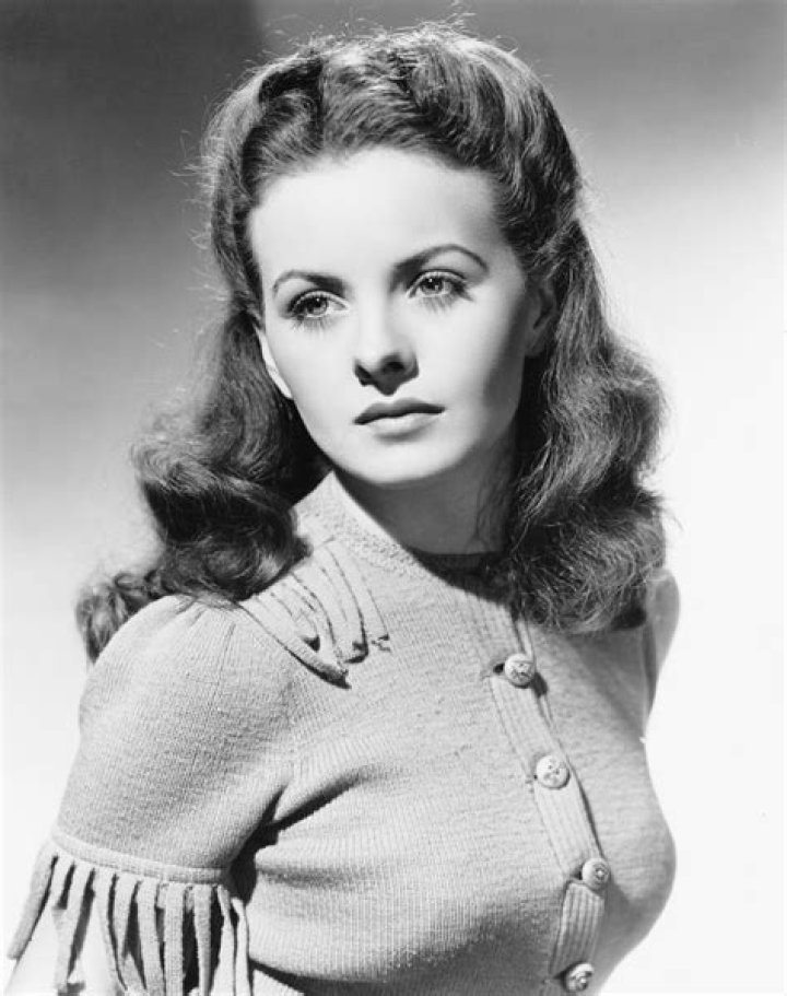 Jeanne Crain - Bio, Age, Wiki, Facts and Family