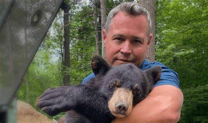 Jeff Corwin - Bio, Age, net worth, height, Wiki, Facts and Family