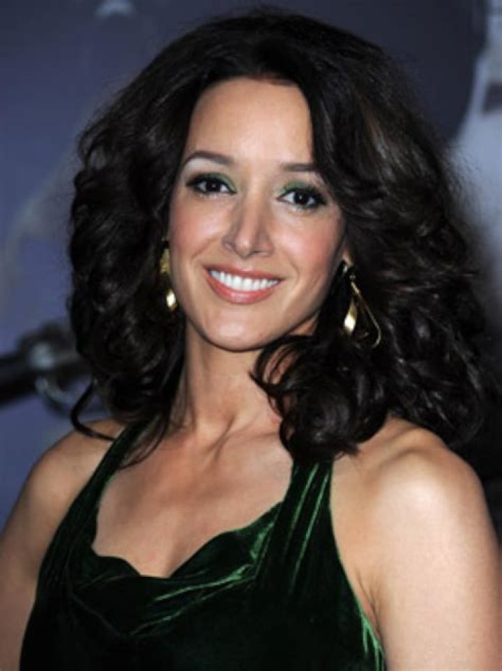 Jennifer Beals - Bio, Age, Wiki, Facts and Family