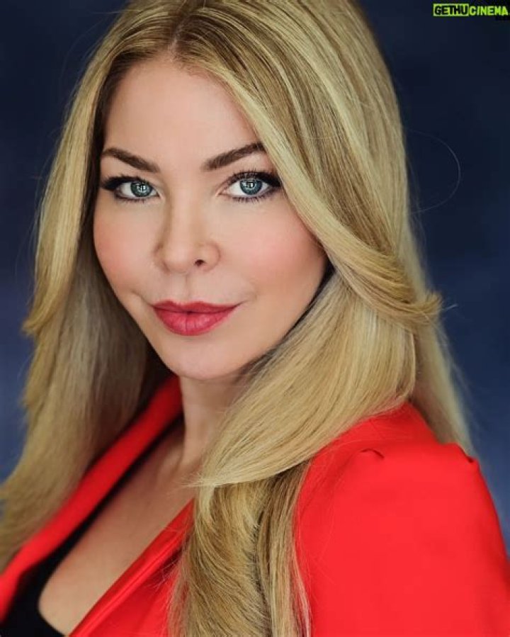 Jennifer Lyons - Bio, Age, Wiki, Facts and Family