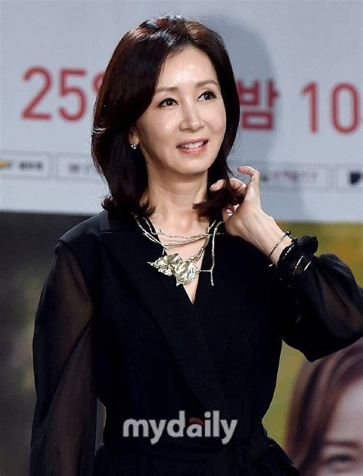 Jeon In-hwa - Bio, Age, Wiki, Facts and Family