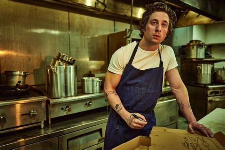 Jeremy Allen White - Bio, Age, net worth, Wiki, Facts and Family