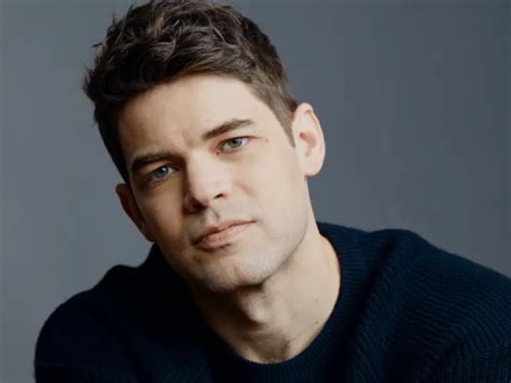 Jeremy Jordan - Bio, Age, net worth, weight, height, Wiki, Facts and Family