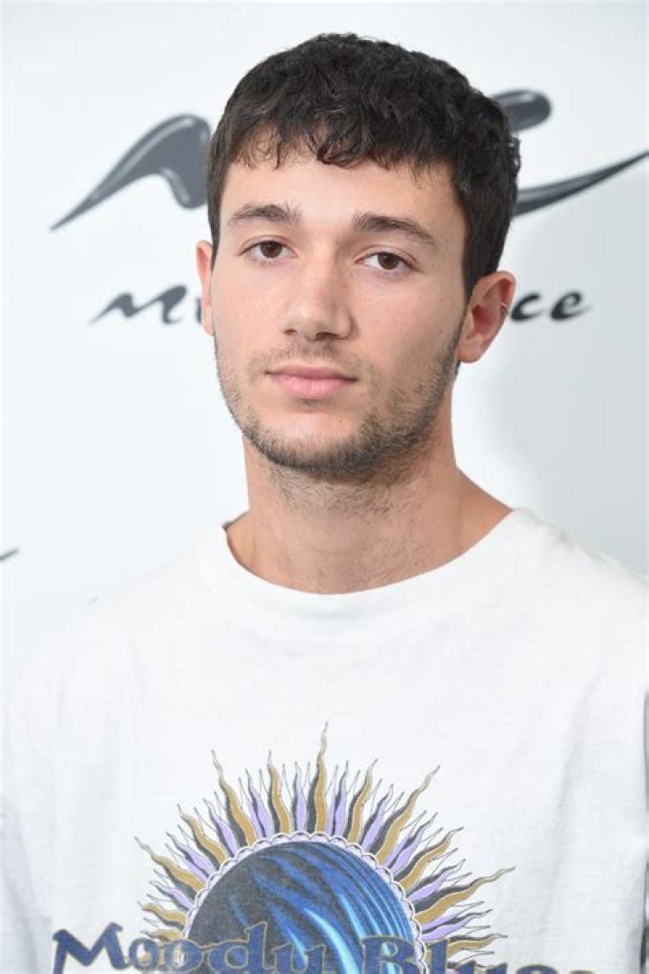Jeremy Zucker - Bio, Age, height, weight, Wiki, Facts and Family