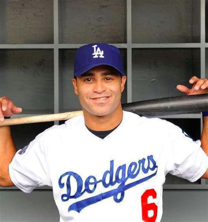 Jerry Hairston - Bio, Age, height, Wiki, Facts and Family