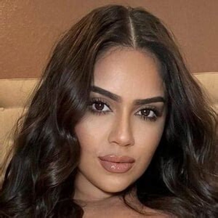 Jessenia Rebecca: Instagram Star Detailed Bio, Age, Birthday, & Height Insights and more