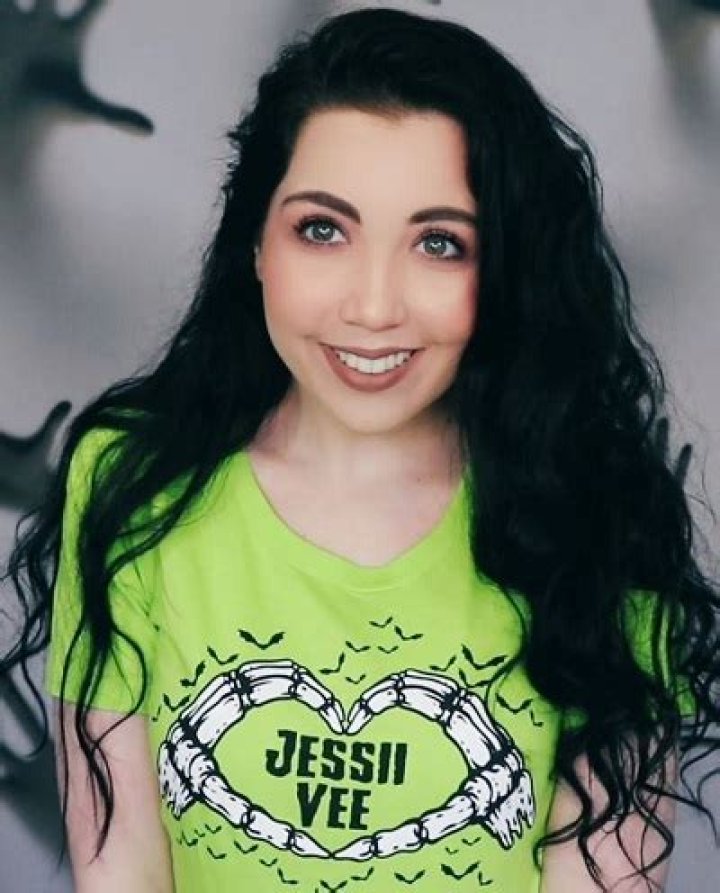 Jessii Vee - Bio, Age, Wiki, Facts and Family