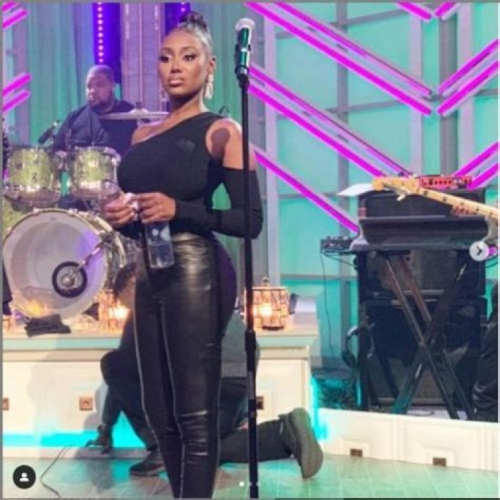 Jessika Quynn Reynolds (singer) - Wikipedia, Age, Net Worth, Biography , Spotify, TikTok, Facebook, Facts and Family