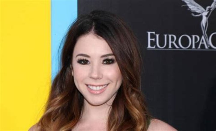 Jillian Rose Reed - Bio, Age, Wiki, Facts and Family
