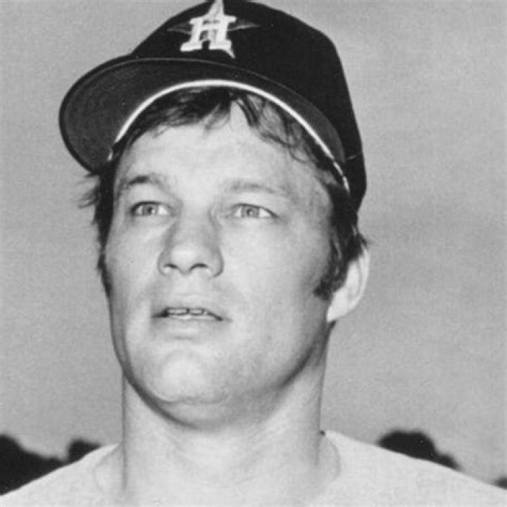 Jim Bouton - Bio, Age, net worth, height, Wiki, Facts and Family