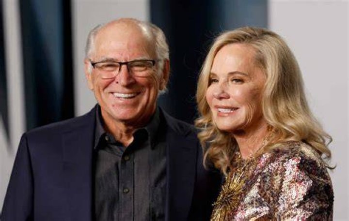 Jimmy Buffett - Bio, Age, net worth, height, Wiki, Facts and Family