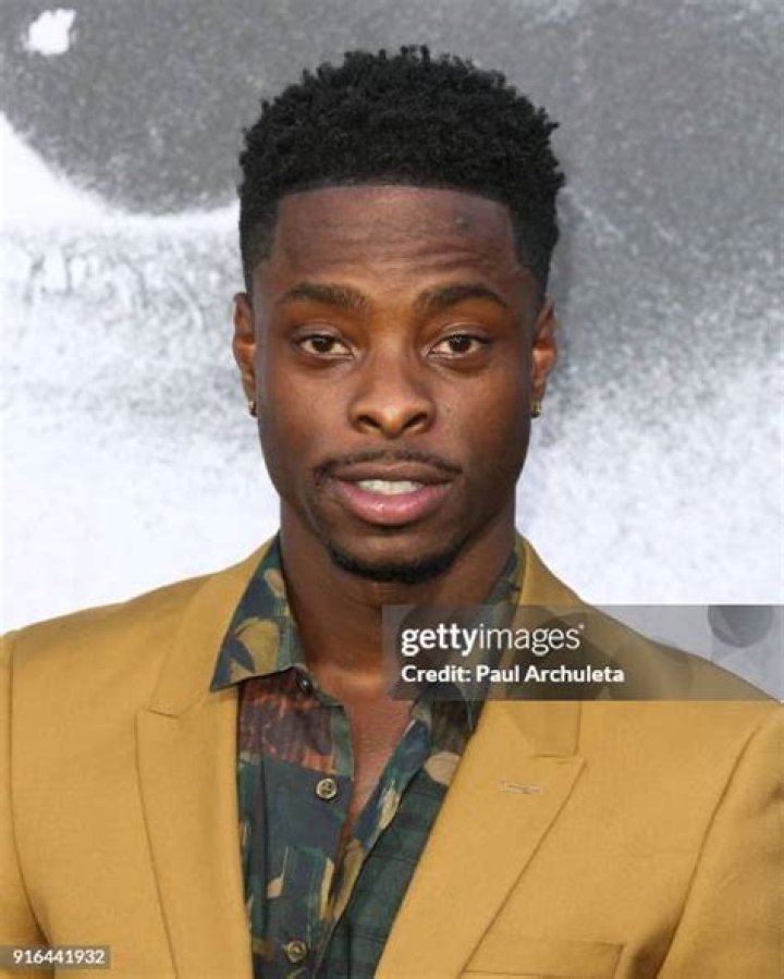 Johnell Young: TV Actor Detailed Bio, Age, Birthday, & Height Insights and more
