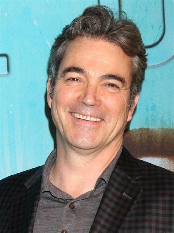 Jon Tenney - Bio, Age, net worth, height, Wiki, Facts and Family