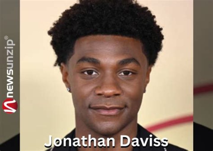Jonathan Daviss - Biography, Age, Wiki, Facts and Family