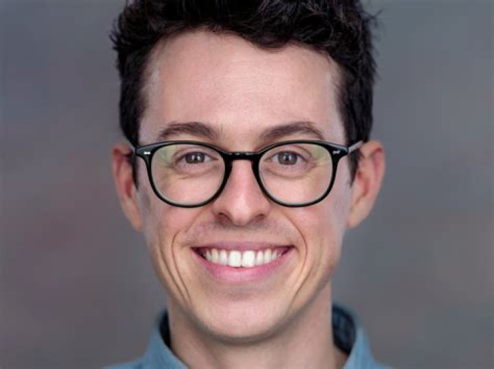 Jonathan Sayer: Playwright Detailed Bio, Age, Birthday, & Height Insights and more