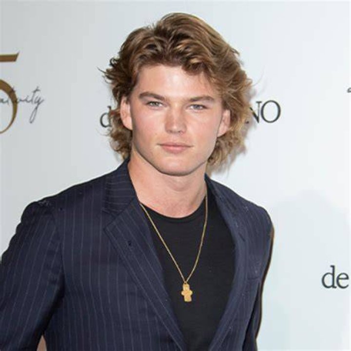 Jordan Barrett - Bio, Age, height, Wiki, Facts and Family