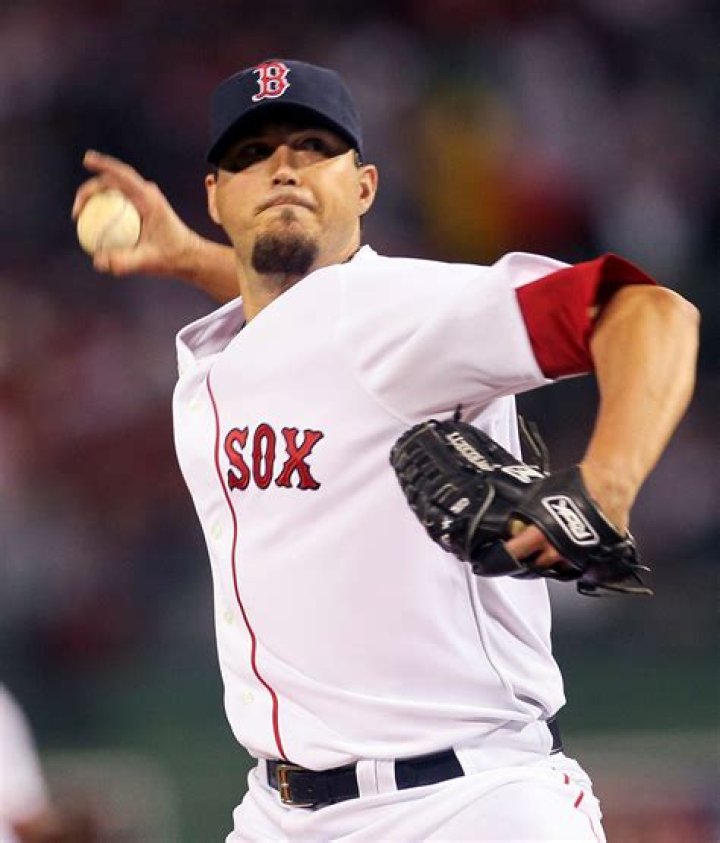 Josh Beckett - Bio, Age, net worth, height, Wiki, Facts and Family