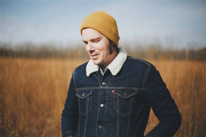 Josh Garrels - Bio, Age, Wiki, Facts and Family