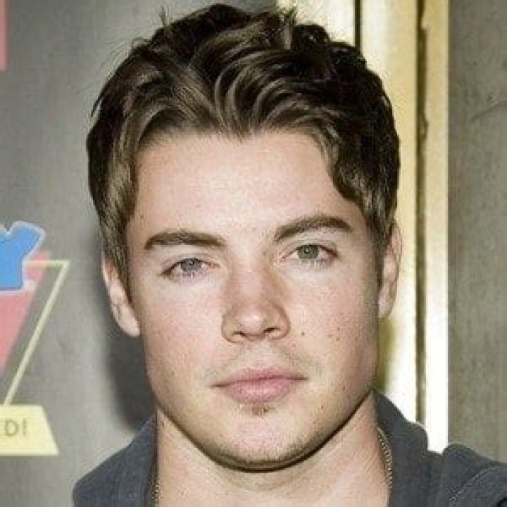 Josh Henderson - Bio, Age, siblings, height, Wiki, Facts and Family