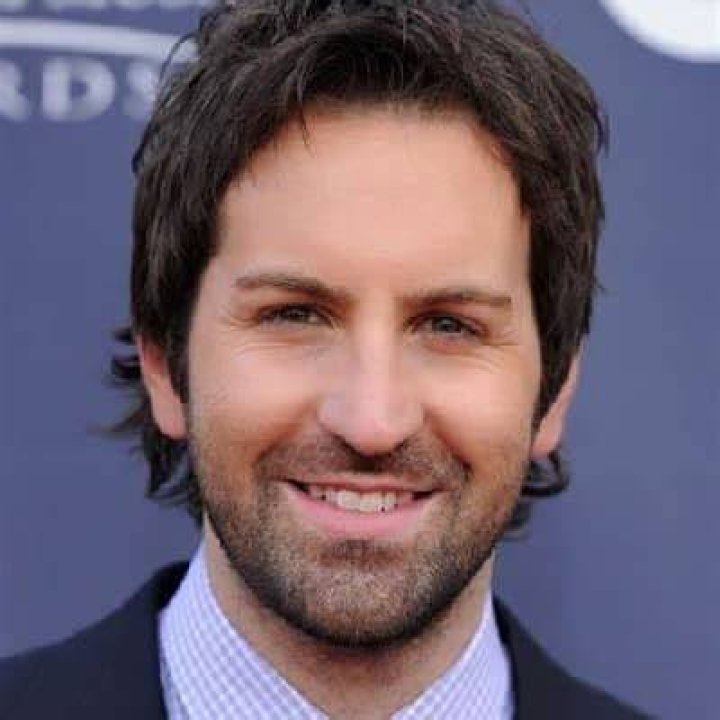 Josh Kelley - Bio, Age, net worth, siblings, height, Wiki, Facts and Family