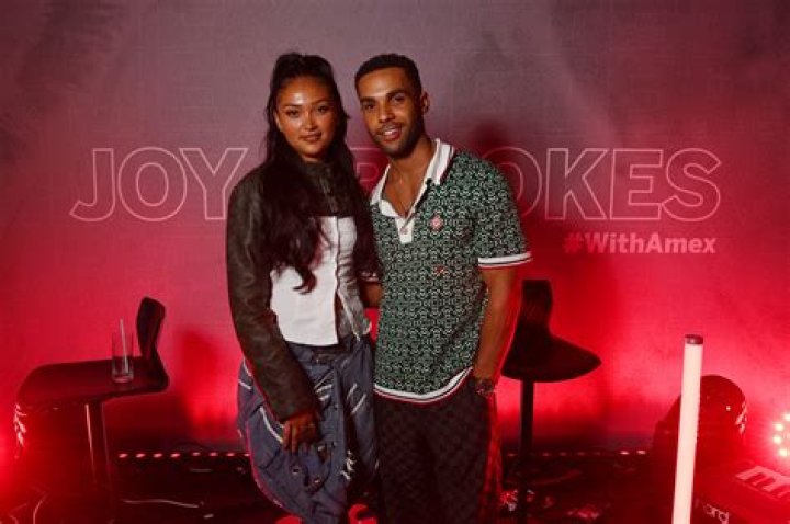 Joy Crookes - Bio, Age, Wiki, Facts and Family