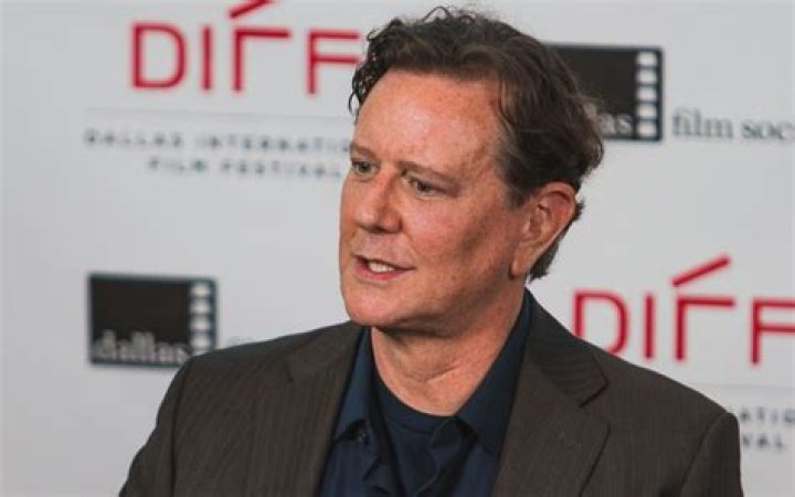 Judge Reinhold - Bio, Age, net worth, height, Wiki, Facts and Family