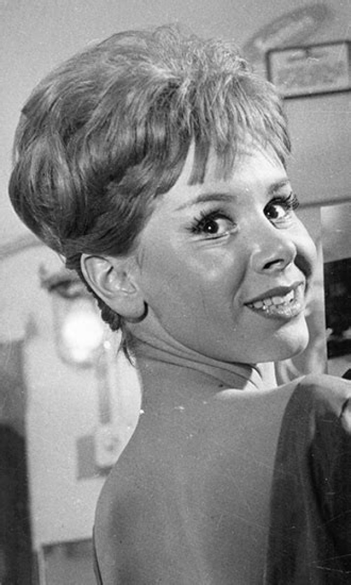 Judy Carne - Bio, Age, Wiki, Facts and Family