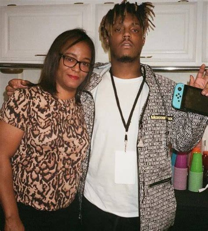 Juice WRLD - Bio, Age, net worth, height, weight, Wiki, Facts and Family