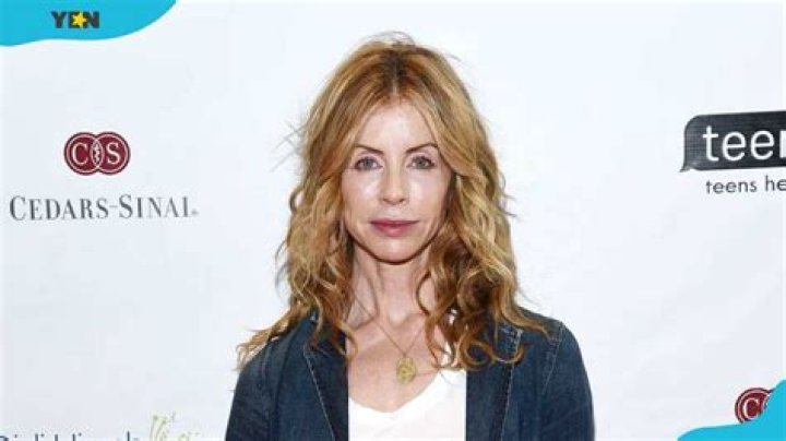 Julianne Phillips - Bio, Age, Wiki, Facts and Family