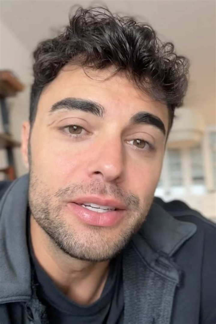 Julien Marlon Samani - Bio, Age, Wiki, Facts and Family