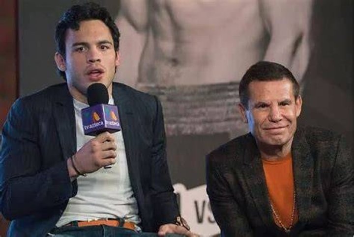 Julio Cesar Chavez Jr. - Bio, Age, height, weight, Wiki, Facts and Family