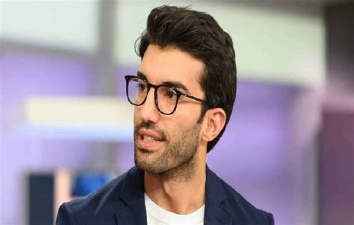 Justin Baldoni - Bio, Age, net worth, height, Wiki, Facts and Family