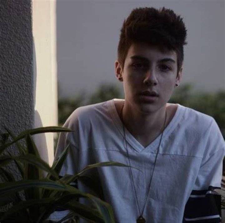 Justin Johnes - Bio, Age, Wiki, Facts and Family