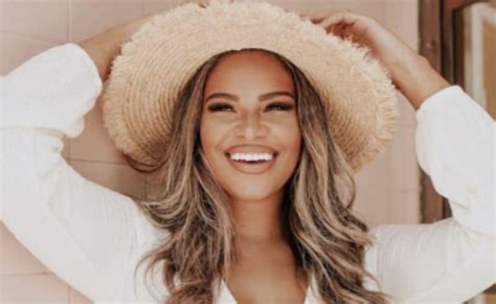 Kamie Crawford (model) Wiki,Age,Birthday,Biography,Height,Net Worth ..