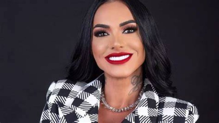 Kamila Simioni - Bio, Age, Wiki, Facts and Family