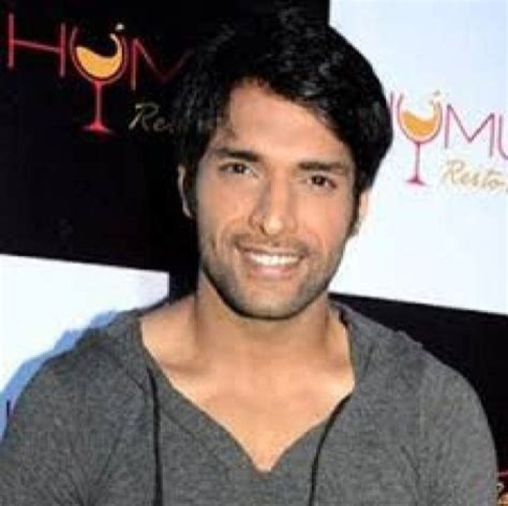 Karan Soni - Bio, Age, weight, height, Wiki, Facts and Family