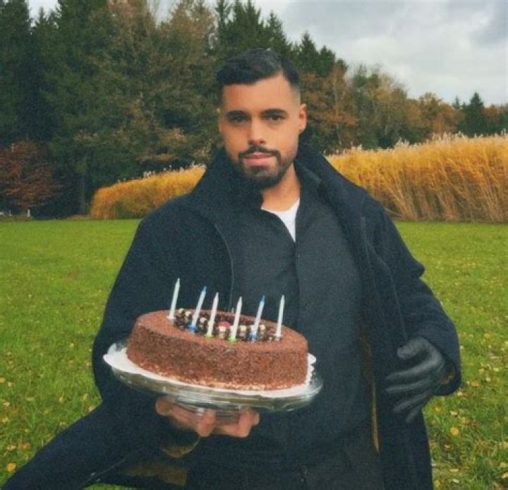 Karim Jamal (webvideostar)-Wiki, Age, Net Worth, Biography , Spotify, TikTok, Facebook, Facts and Family