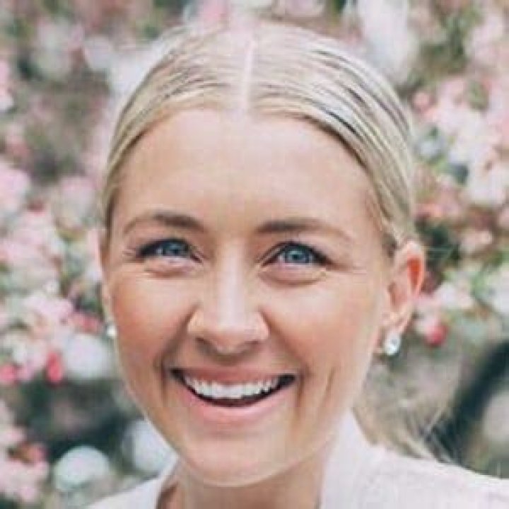 Kat Kamalani (webvideostar) - Wikipedia, Age, Net Worth, Biography , Spotify, TikTok, Facebook, Facts and Family
