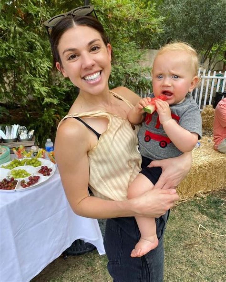 Kate Mansi - Bio, Age, Wiki, Facts and Family