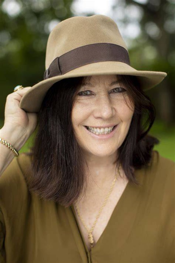 Kathy Valentine - Bio, Age, Wiki, Facts and Family