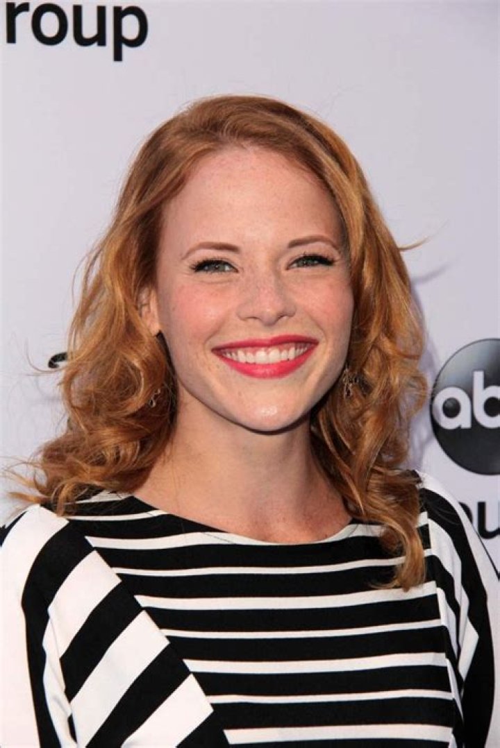 Katie Leclerc - Bio, Age, Wiki, Facts and Family