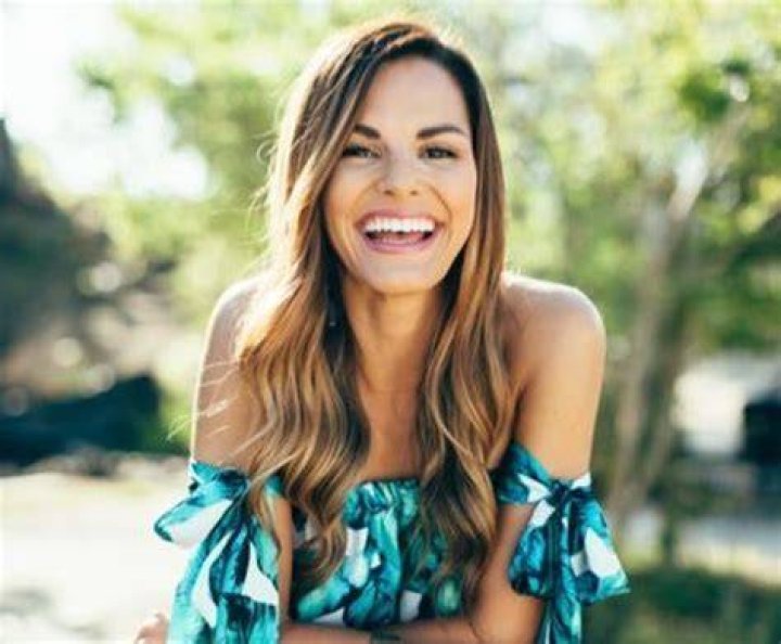 Katy Harrell (webvideostar)-Wiki, Age, Net Worth, Biography , Spotify, TikTok, Facebook, Facts and Family
